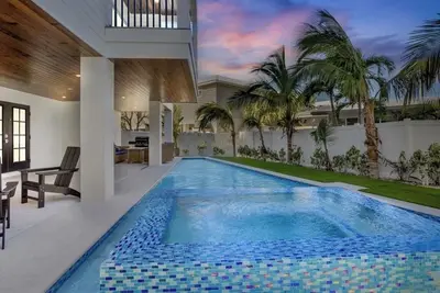 Image de Reserve a 7-night stay at the rate for just 3 nights! New Gorgeous Home!