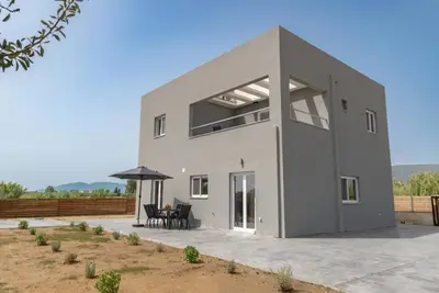 Image de Elhasa Laganas Villa By “Elite''
