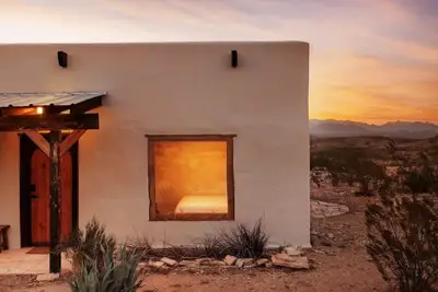 Image de Big Bend Escape • Designer Adobe w/ Mountain Views