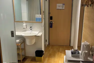 Image de 3-bedroom bed & breakfast in amazing Delhi with Ac near big park and good air