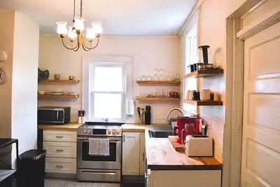 Durham Charm Near Duke & 9Th St