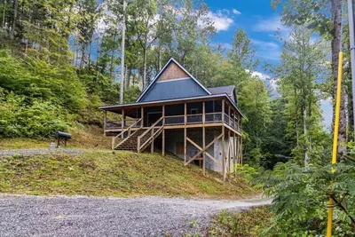 Image de Whispering Whiskey: 3br Mountain Getaway with Hot Tub
