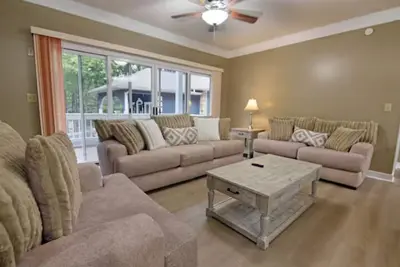 Image de Ellijay Family Lodge 4br/4ba + Big Living & Dining