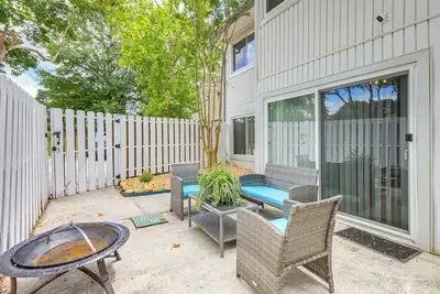 Image de Steps to Park: Dog-Friendly Condo in Conyers!