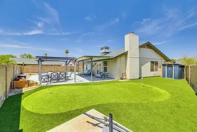 Image de Welcoming Retreat w/ Pool & Patio in Peoria!