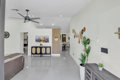 Image de Spacious 5-bedroom Private house in Prime Location in Fort Lauderdale-Lauderhill