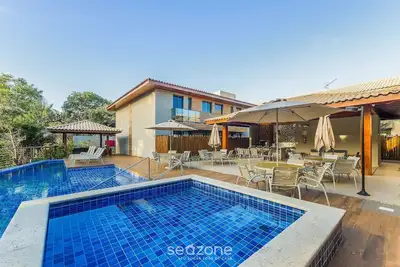 Image de 2 Suite Apartment in Condo With Pool Eko0008