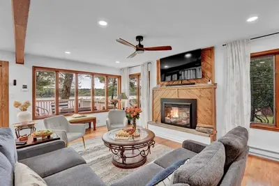 Image de Lakeside Spring Retreat: Near Camelback & Kalahari