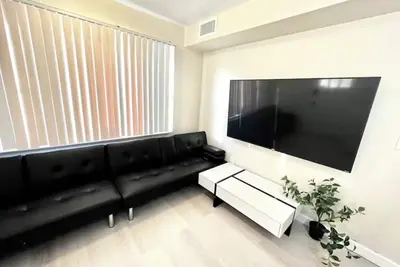 Image de Spacious 3-bedroom apartment in enjoyable Valley Stream with Ac