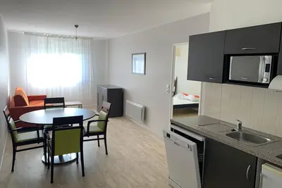 Image de 2 pièces moderne & spacieux, Quartier Flaubert