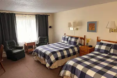 Image de Ledgerock at Whiteface- Family Room