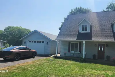 Image de Charming 2-bedroom All secession duplexhouse in Greater, Napanee with Ac,