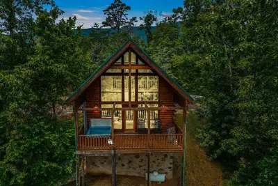 Image de Romantic Lookout | Incredible Views - Hot Tub - Pool Table