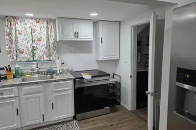 Image de Terrific 4-bedroom house with Ac in Ashford