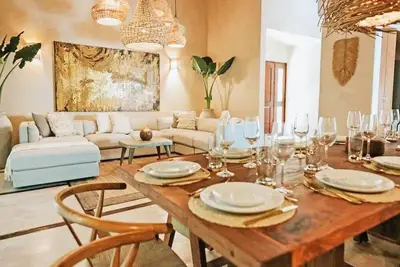 Image de Boho-Chic Villa with 4 Bedrooms & 5 Bathrooms in Exclusive Playacar Phase 2