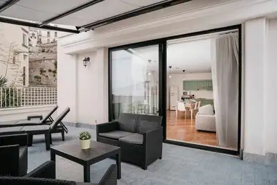 Image de Luxurious with terrace in the center