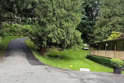Image de Welcome to Cultus Lake Hide-A-Way
