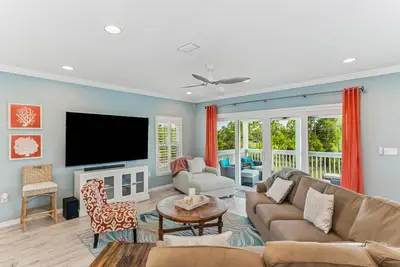 Image de New Listing! |Lost Key Villa |Private Beach Club |Free Golf |Tennis |Two community pools