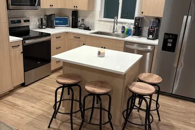 Image de Clean & Contemporary Stay