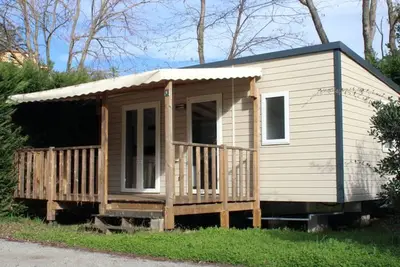 Image de Mobil-home confortable avec terrasse à Bormes-les-Mimosas