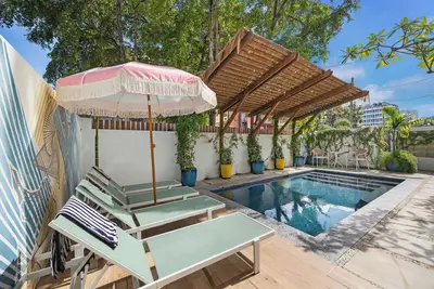 Image de In Condado Beach | Beautiful Pool With Tanning Bed