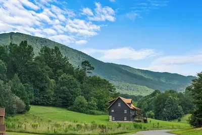 Image de Luxury Cabin, Sleeps 12・Pool, Hot Tub + Family Fun