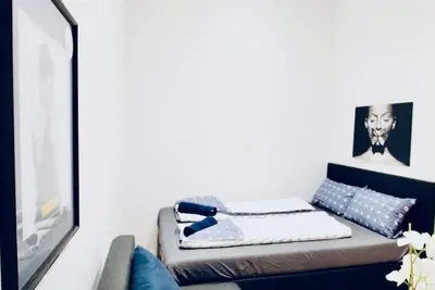 Image de Cozy 5-Bedroom Apt | Walk to Augarten in 10 Min