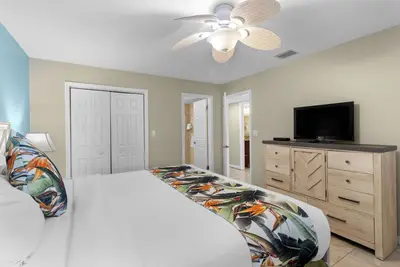 Image de 2 Relaxing Suites w/ Partial Ocean View | Outdoor Pool, Hot Tub and Tennis!