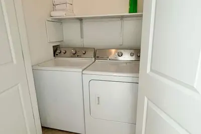 Image de Étouffée House+King Bed+Luxe Amenities+Fast WiFi