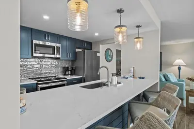 Image de Gulf-Front Paradise: Stunning Condo at Sundial West with Breathtaking Views!