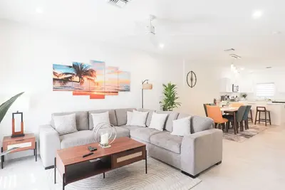 Image de New 2 bed townhome near Blowholes in East End