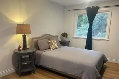 Image de Graceful Stay 204 - Quiet City Haven with Kitchen, Comfort & Free Parking