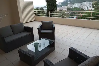 Image de T2 vue panoramique mer et montagne