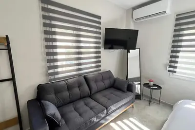 Image de Drama Homes Miaouli #2