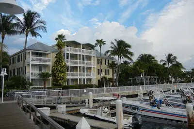 Image de Hyatt Sunset Harbor - 1 bedroom sleep 4 condo steps from Duval & Mallory Square