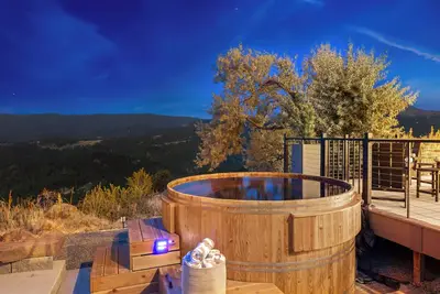 Image de Boulder, Co, Luxury Mtn Home 9 Min. from Town, Views, Cedar Hot Tub, 4 Bedrooms