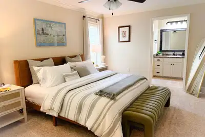 Image de Your Getaway Spot, Cozy, Charming perfect to Relax and Unwind