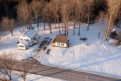 Image de Stratton View Farmhouse + Guesthouse