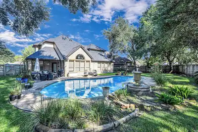 Image de Cinco Ranch 30+ Days – Pool & Park Access