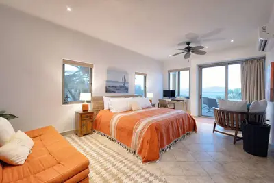 Image de Casa Kalalita – 5 Bdr Oceanfront Retreat in El Sargento with Casita