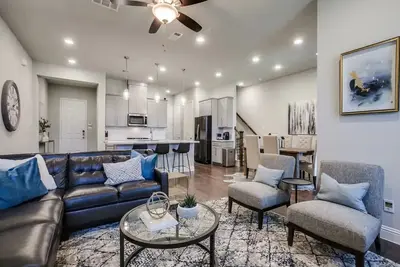 Image de Fabulous 3-bedroom Executive Rental Townhome in Dallas