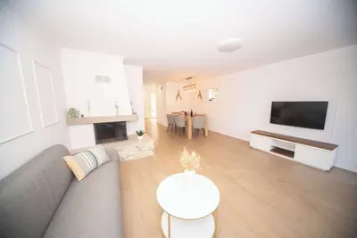 Image de 3 Br Duplex in Zürich-Limmattal: Garden & Terrace