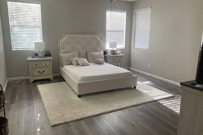 Image de Stunning Avondale Home!