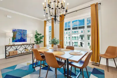 Image de Wharfside Whimsy | 3br Retreat Walk to River St