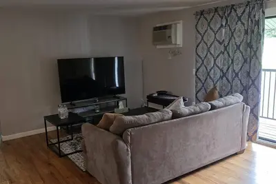 Image de Marvelous 2-bedroom apartment with Ac in lively Liverpool