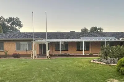 Image de Stunning house by the Murray, family-sized home with its own cinema. Relaxing