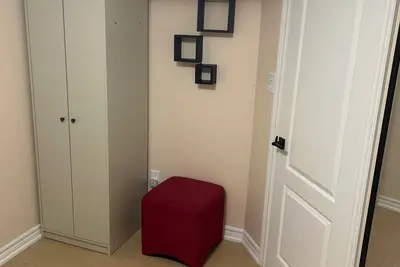 Image de 2 bedroom 1 bathroom basement apartment