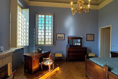 Image de Historic Mansion A Stone'S Throw From Downtown And Near The Highway Exit
