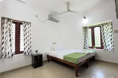 Image de Halcyon Homes | Stylish 2bhk Apartment in the Heart of the City