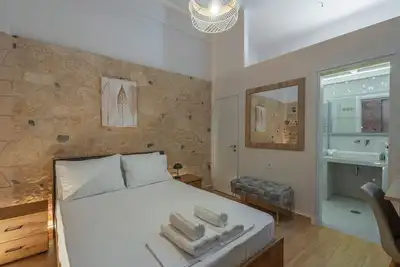 Image de Central Aegina Escape | 5-min Walk to Port, Dining & Island Attractions